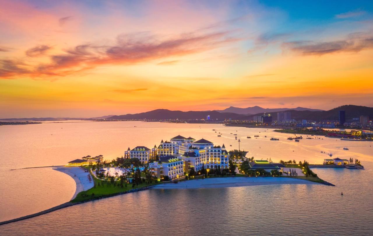 Vinpearl Resort & Spa Ha Long Bagian luar foto